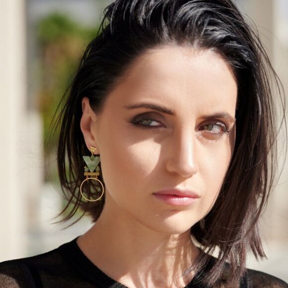 Sibylla Hoop Earring  - Picture 2 of 6